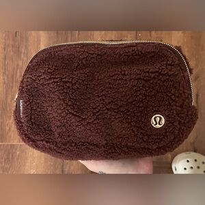 lululemon crossbody fanny pack- dark brown